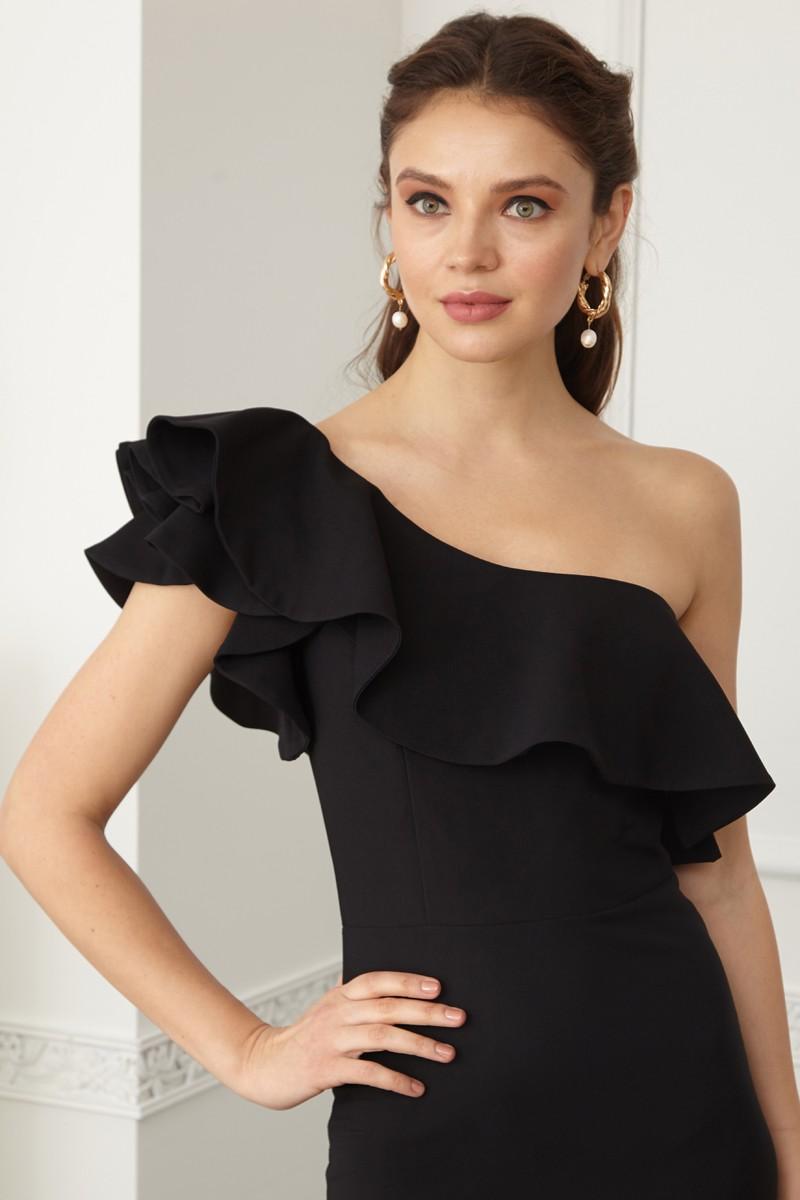 Black crepe sleeveless mini dress