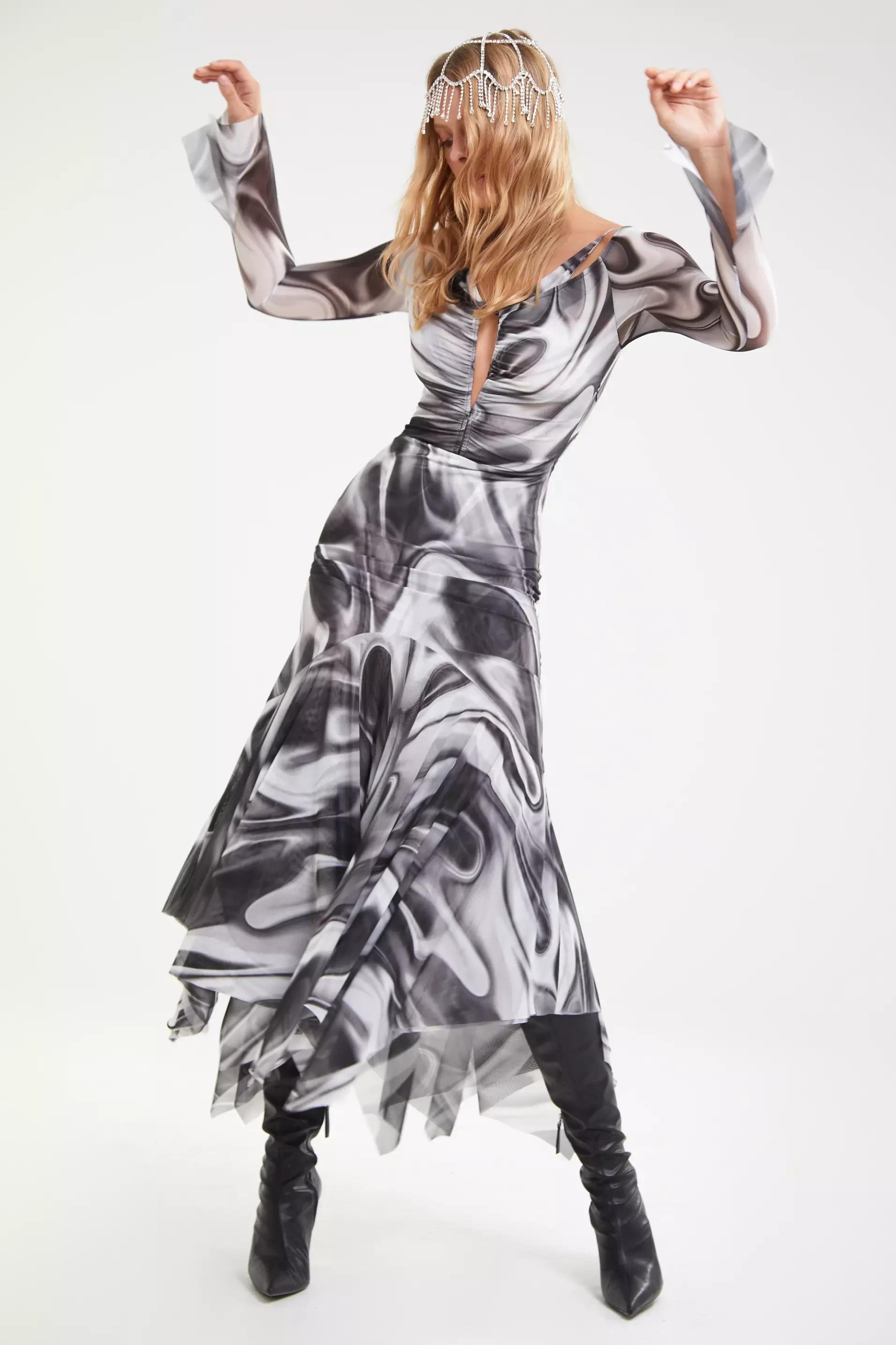 Printed Wowen Sleeveless Maxi Dress