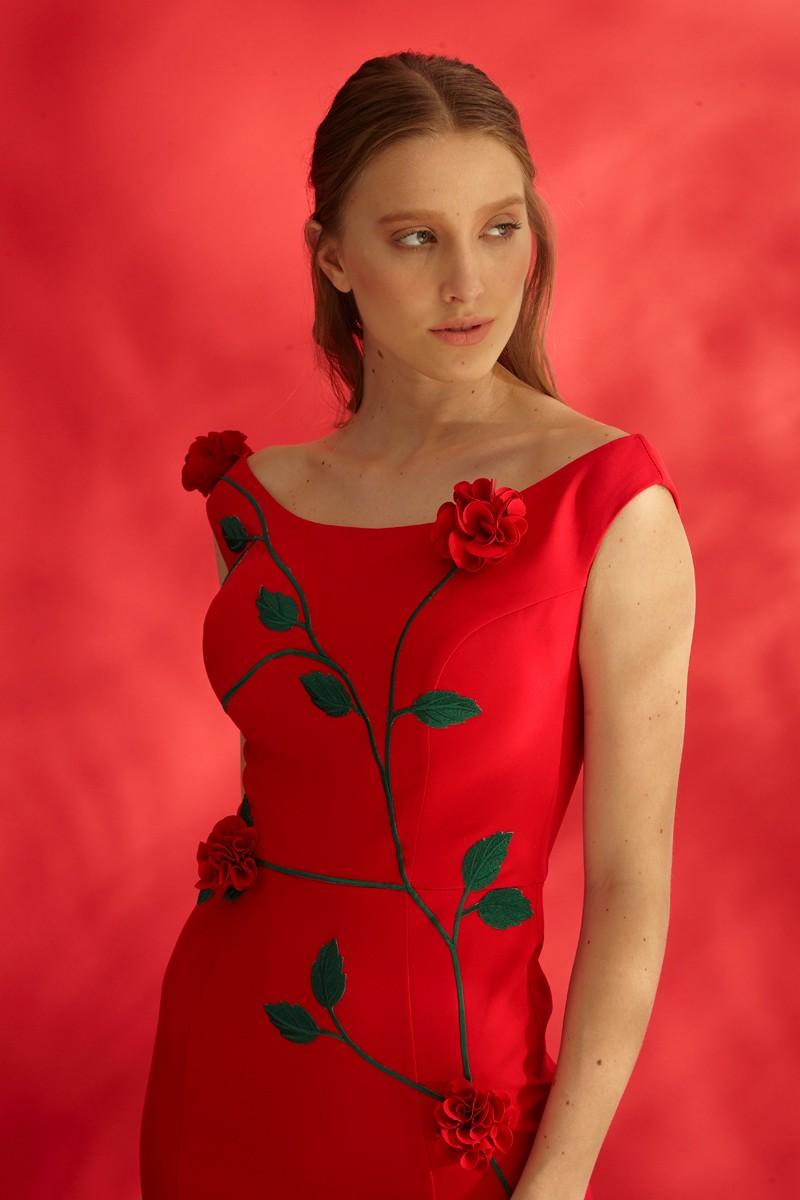 Red Crepe Midi Sleeveless Dress