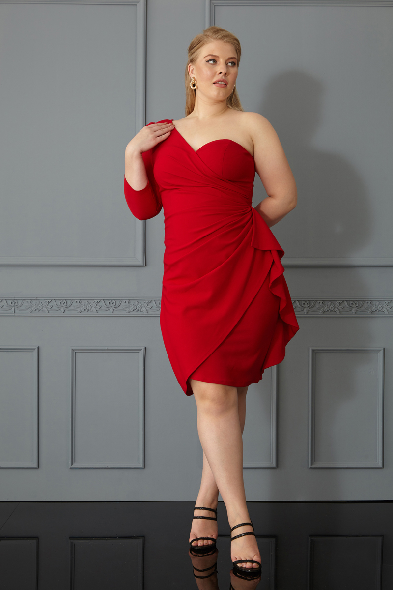 Red plus size crepe single sleeve mini dress