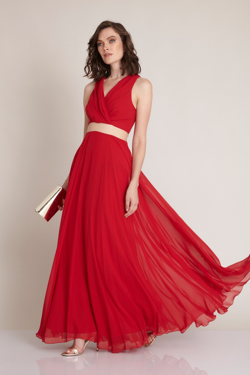 Kırmızı şifon kolsuz uzun elbise