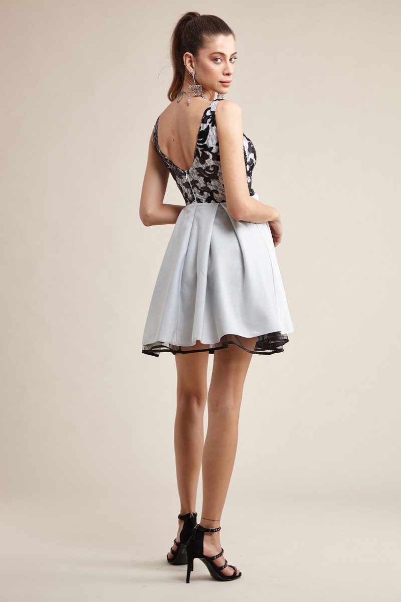 White Knitted Sleeveless Mini Dress
