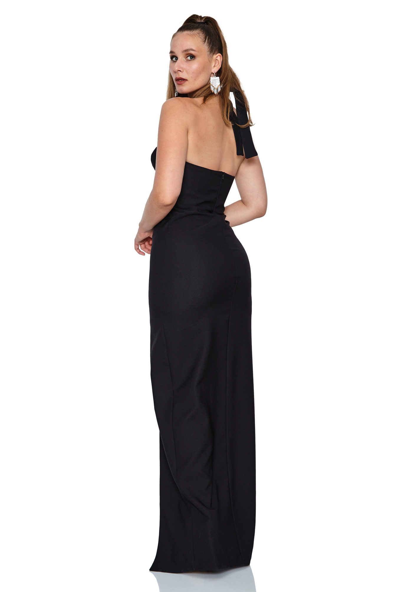 Black plus size crepe sleeveless uzun dress